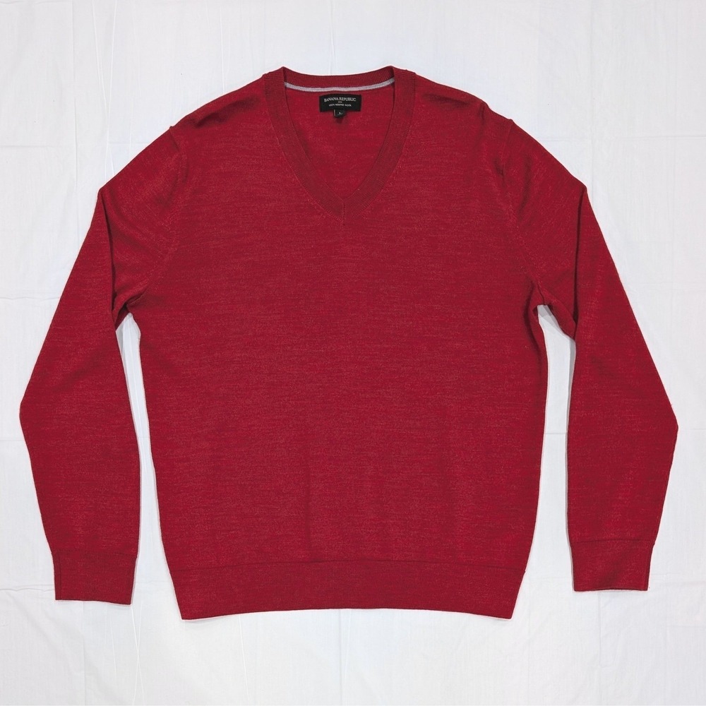 Banana Republic Pullover Sweater Size L Merino Wool Red Mens V-Neck Lightweight